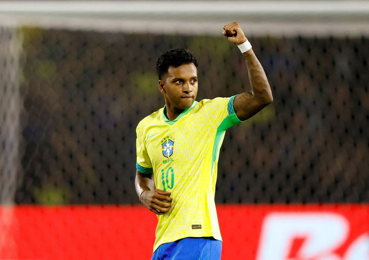 Rodrygo lập công giúp Brazil thắng nhọc nhằn Ecuador - Ảnh 1.